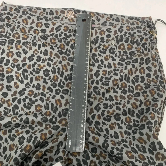DG2 Pants Woman  Small Leopard Print Pull On Boot Stretch Casual Travel Work NEW - Picture 8 of 10